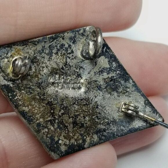 Vintage Mother of Pearl Inlaid Mosaic Floral Brooch Pendant, Silver Tone Setting - Picture 6 of 9